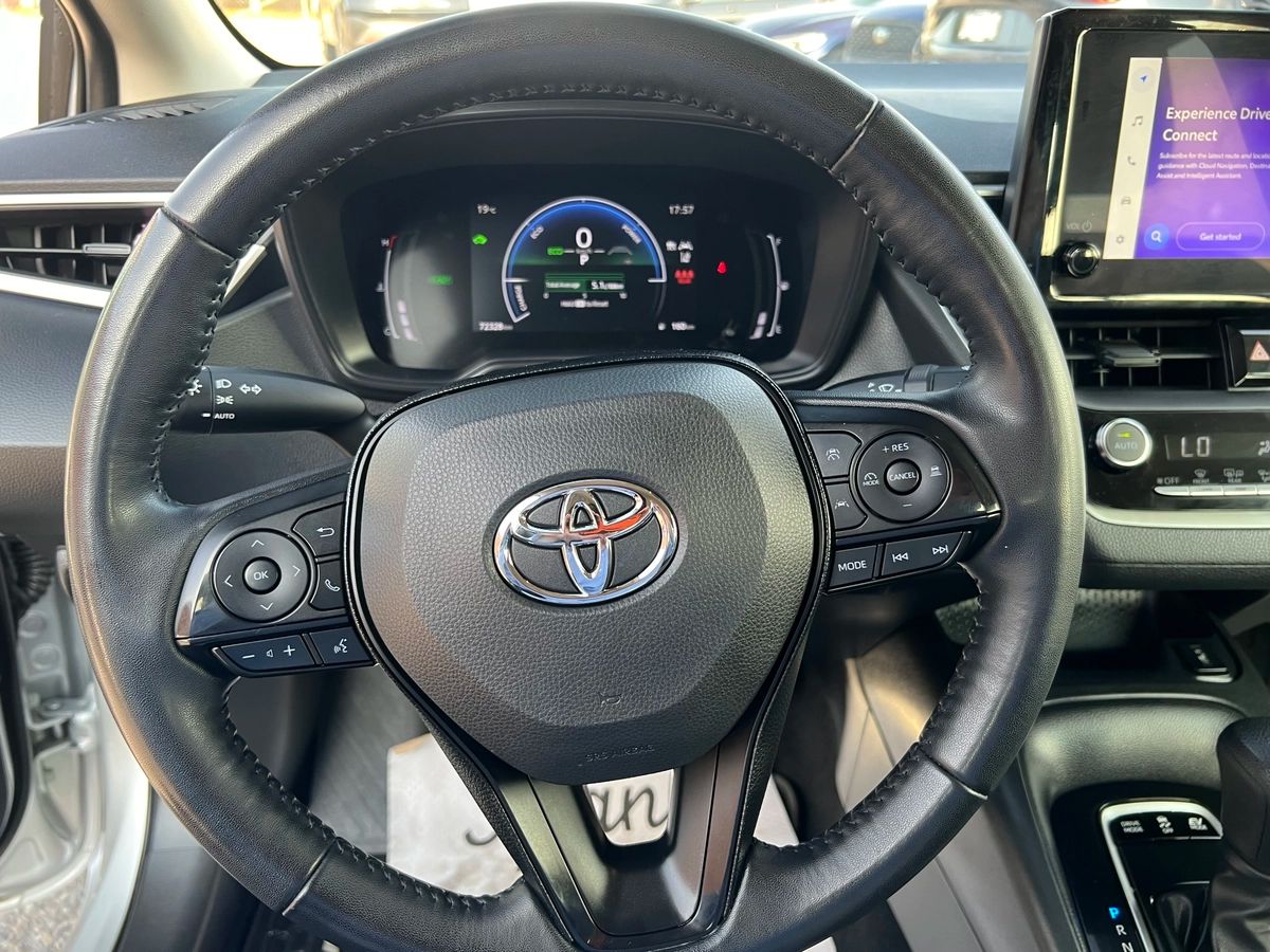 2025 Toyota Corolla Hybrid LE - Image 15