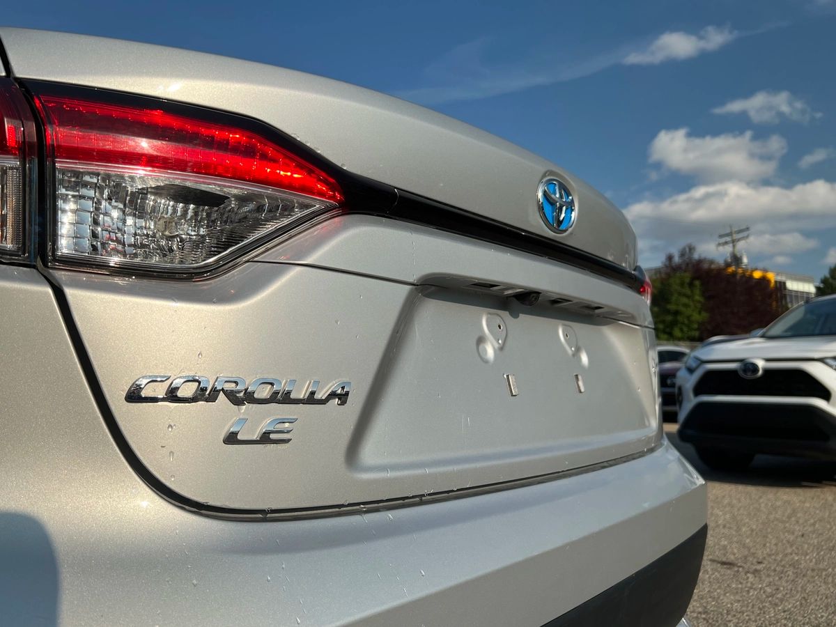 2025 Toyota Corolla Hybrid LE - Image 10