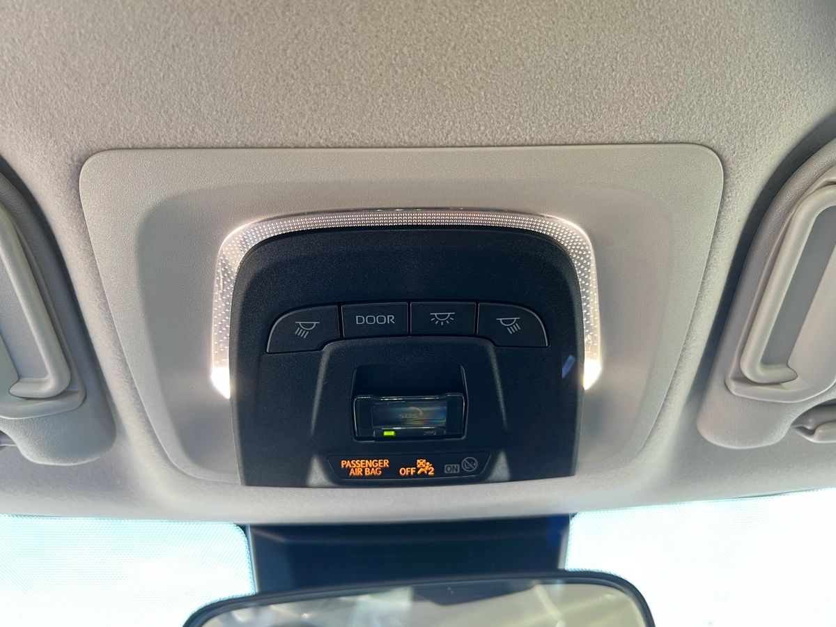 2025 Toyota Corolla Hybrid LE - Image 20