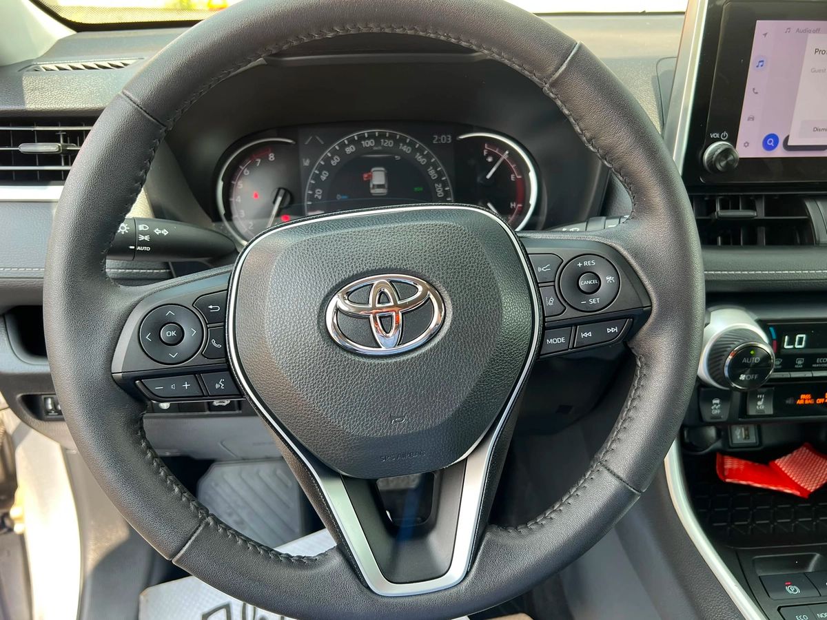 2023 Toyota RAV4 XLE - Image 15