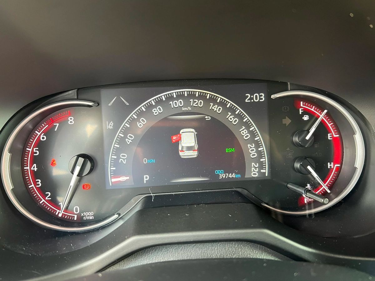 2023 Toyota RAV4 XLE - Image 16