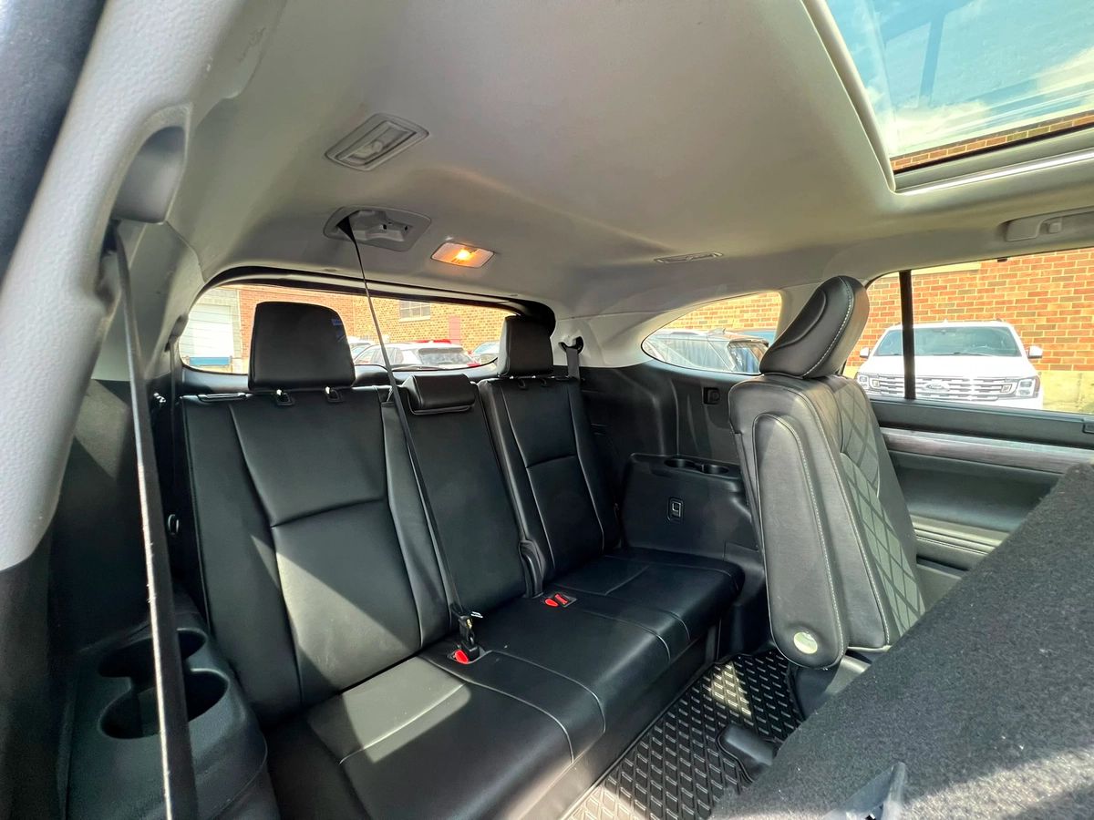 2023 Toyota Highlander Hybrid Limited - Image 16