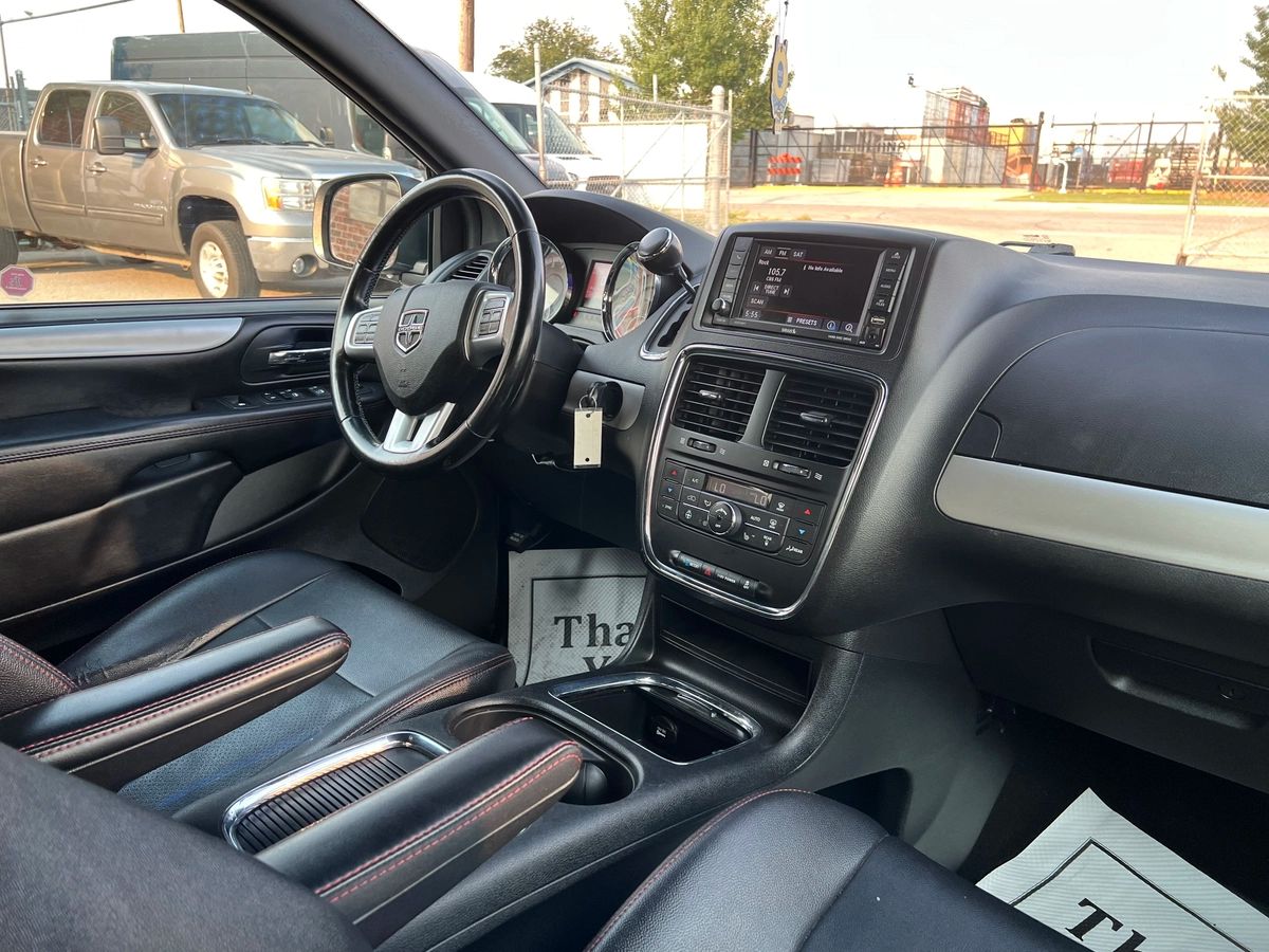 2020 Dodge Grand Caravan GT - Image 13