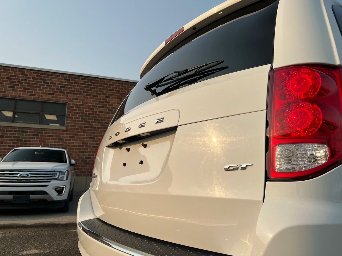 2020 Dodge Grand Caravan GT - Image 10