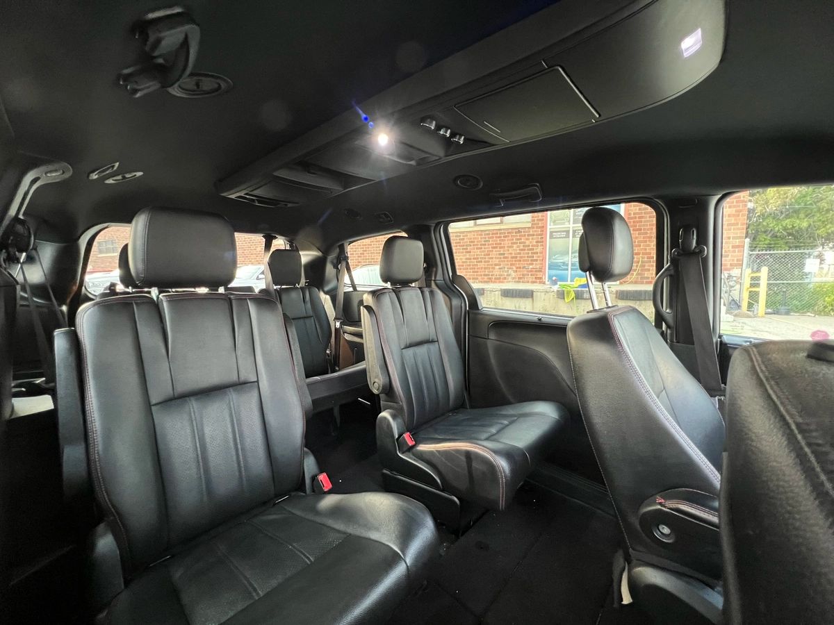 2020 Dodge Grand Caravan GT - Image 14