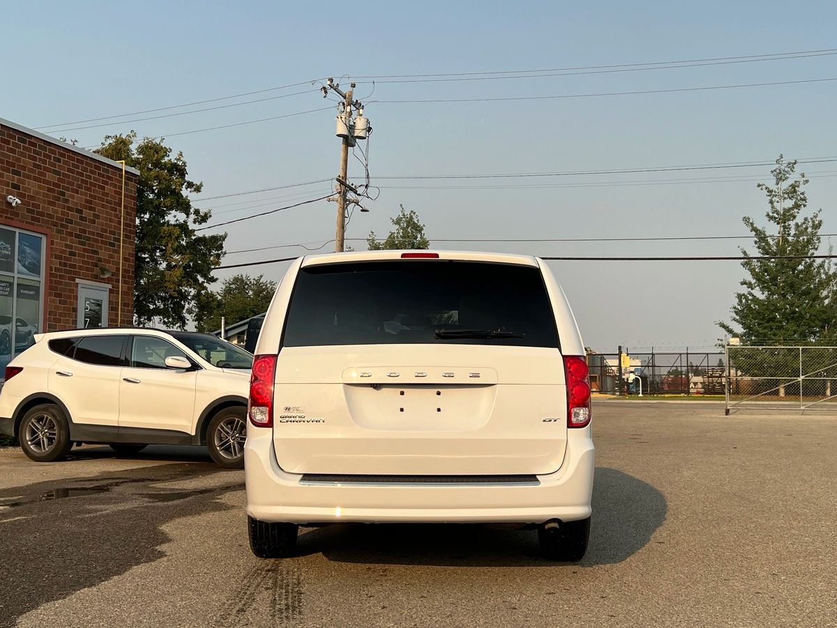 2020 Dodge Grand Caravan GT - Image 6