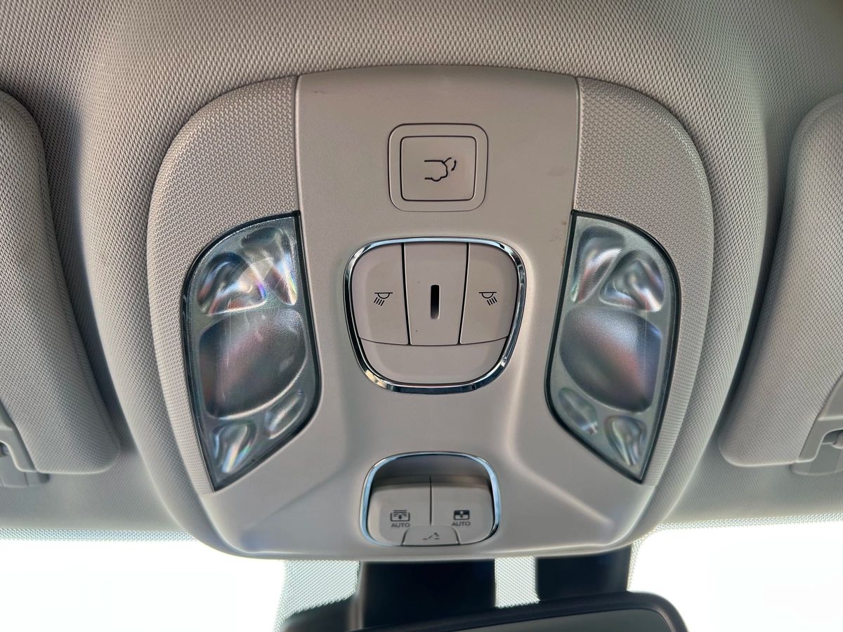 2019 Jeep Compass Trailhawk - Image 20