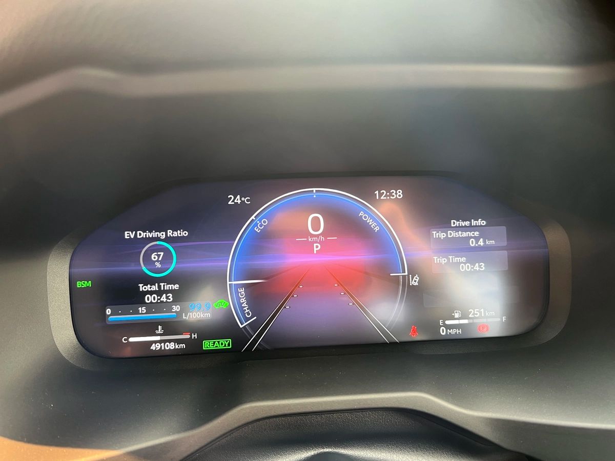 2023 Toyota RAV4 Hybrid XSE - Image 16