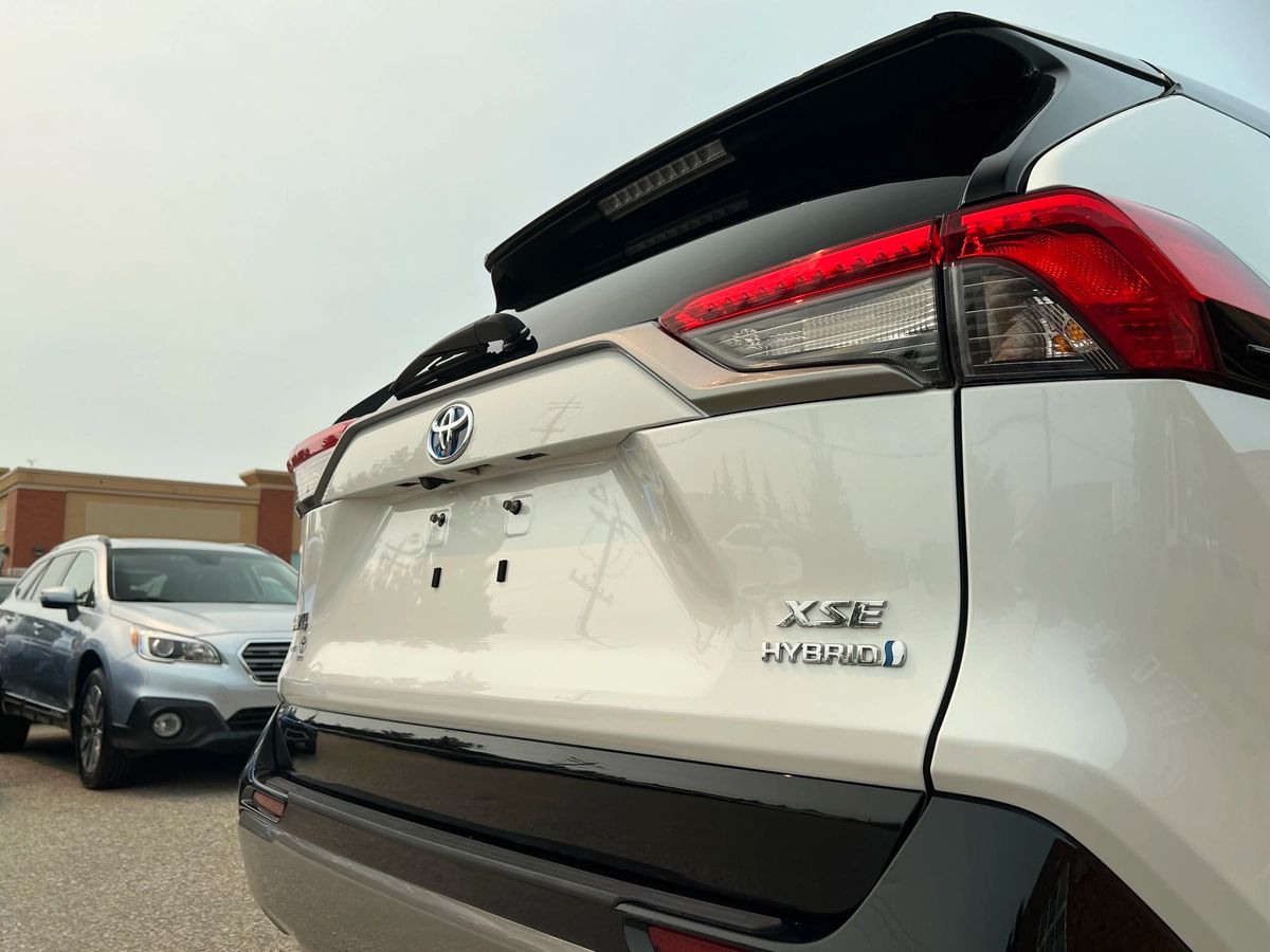 2023 Toyota RAV4 Hybrid XSE - Image 10