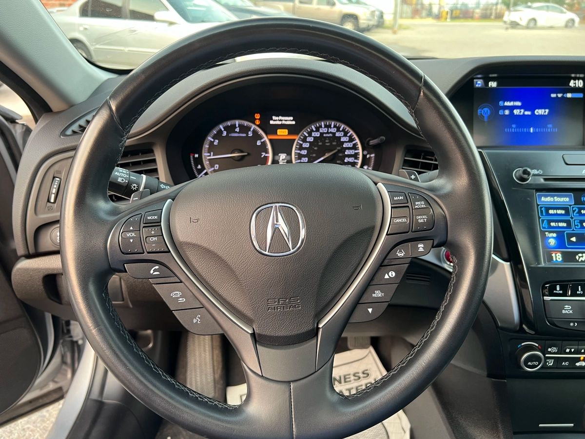 2018 Acura ILX Premium - Image 15