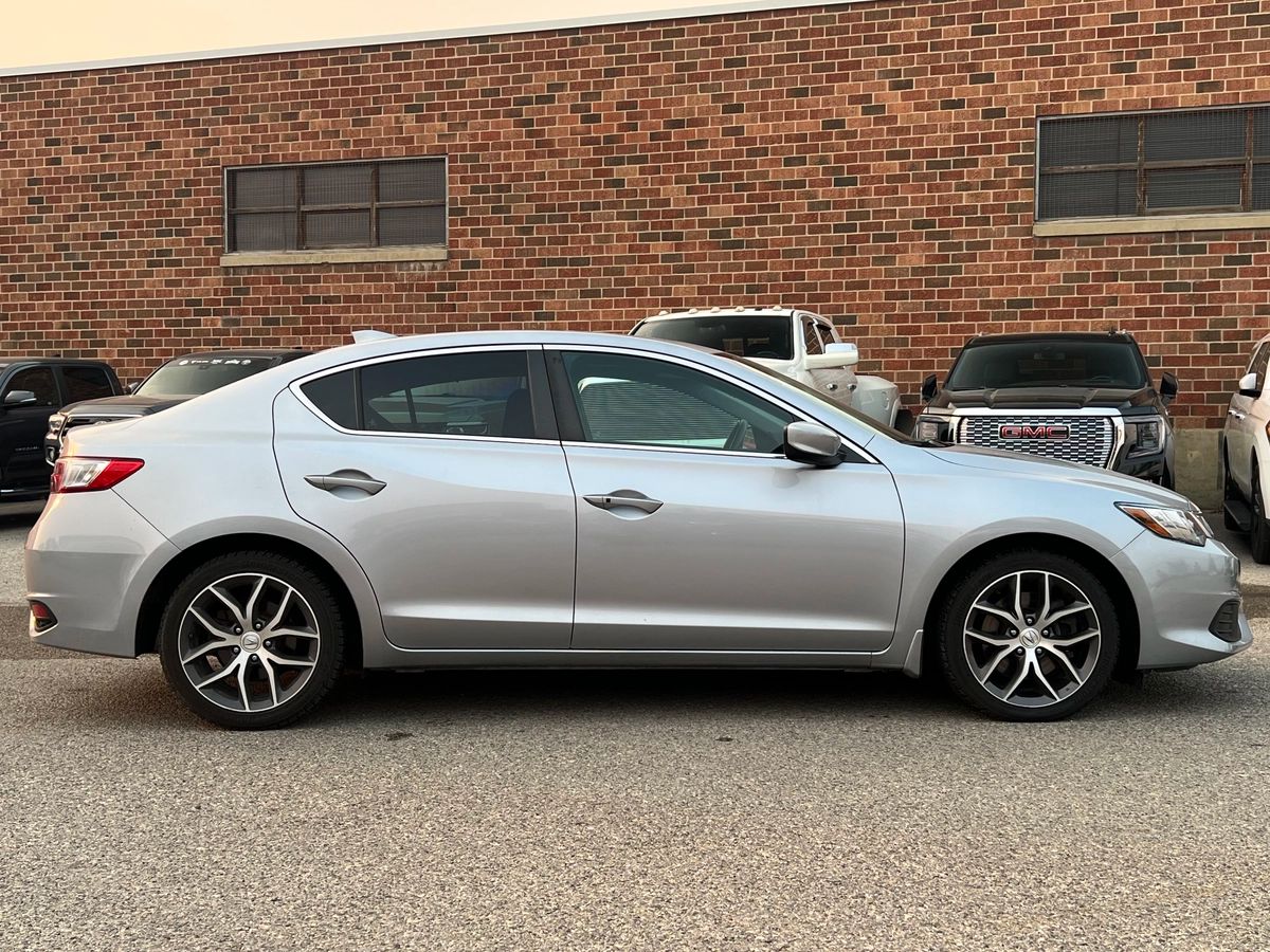 2018 Acura ILX Premium - Image 8