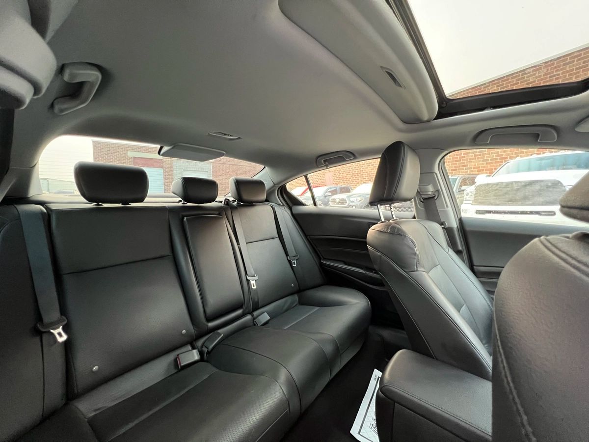 2018 Acura ILX Premium - Image 14