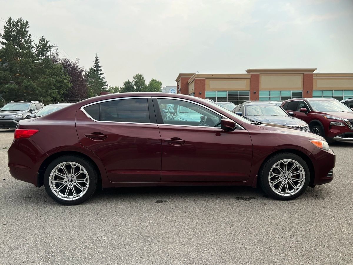 2015 Acura ILX Premium - Image 8
