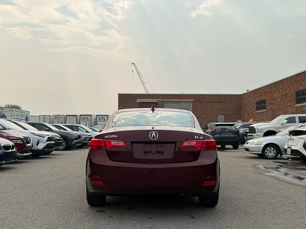 2015 Acura ILX Premium - Image 6