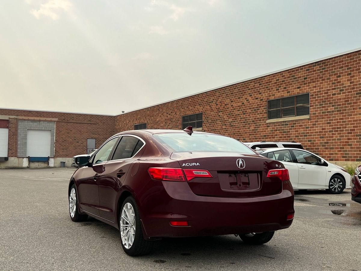 2015 Acura ILX Premium - Image 5