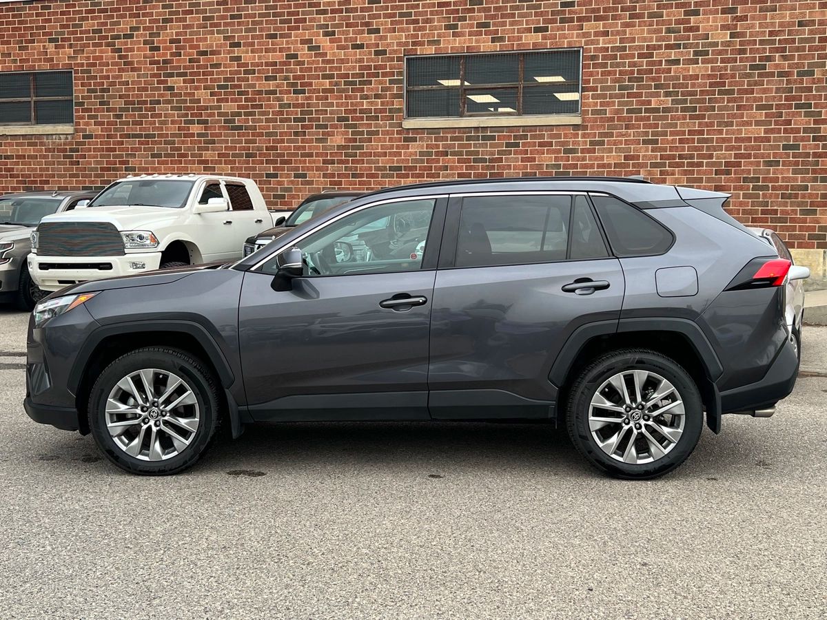 2024 Toyota RAV4 XLE - Image 4
