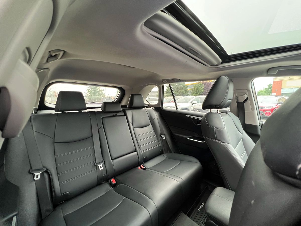2024 Toyota RAV4 XLE - Image 14