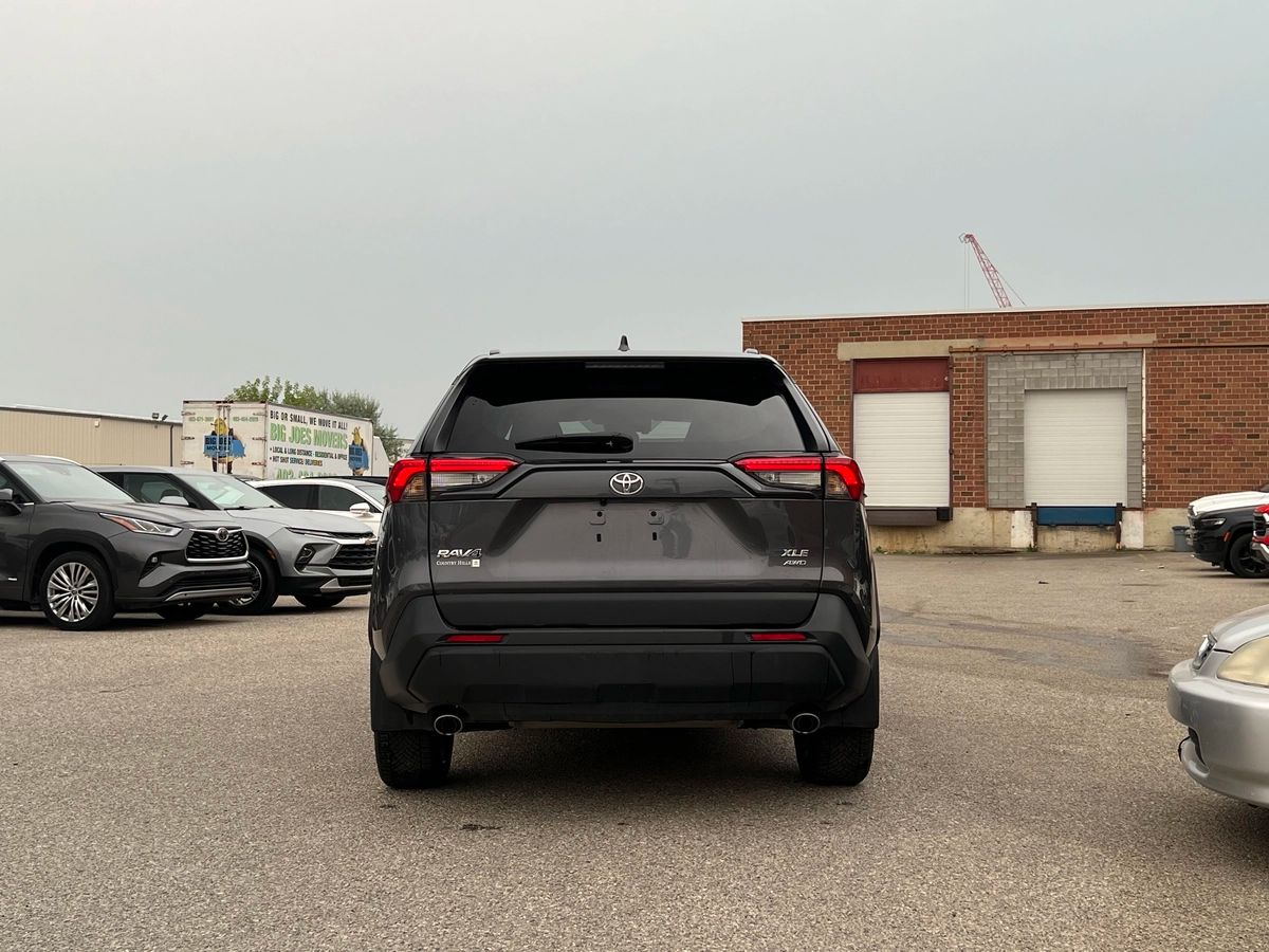 2024 Toyota RAV4 XLE - Image 6