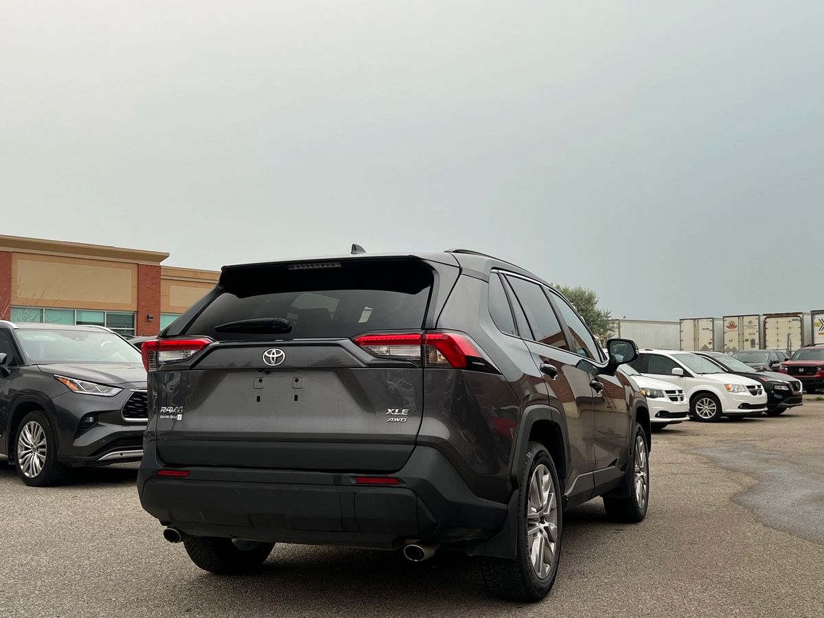 2024 Toyota RAV4 XLE - Image 7