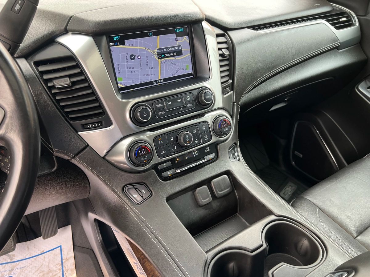 2019 Chevrolet Suburban LT - Image 19