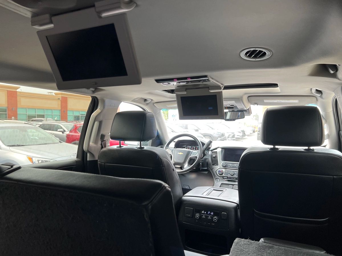 2019 Chevrolet Suburban LT - Image 13