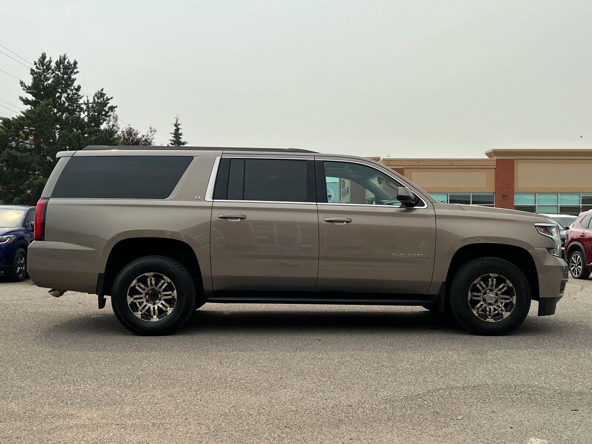 2019 Chevrolet Suburban LT - Image 8