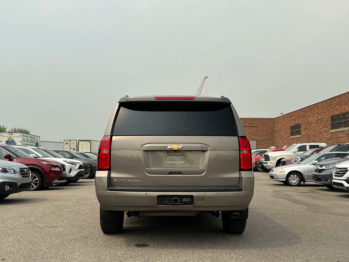 2019 Chevrolet Suburban LT - Image 6