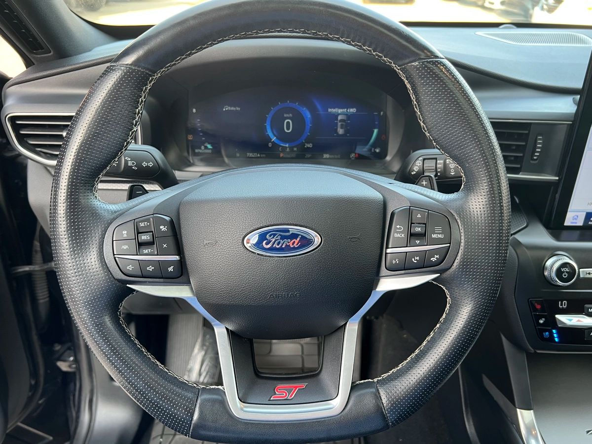2020 Ford Explorer ST - Image 17