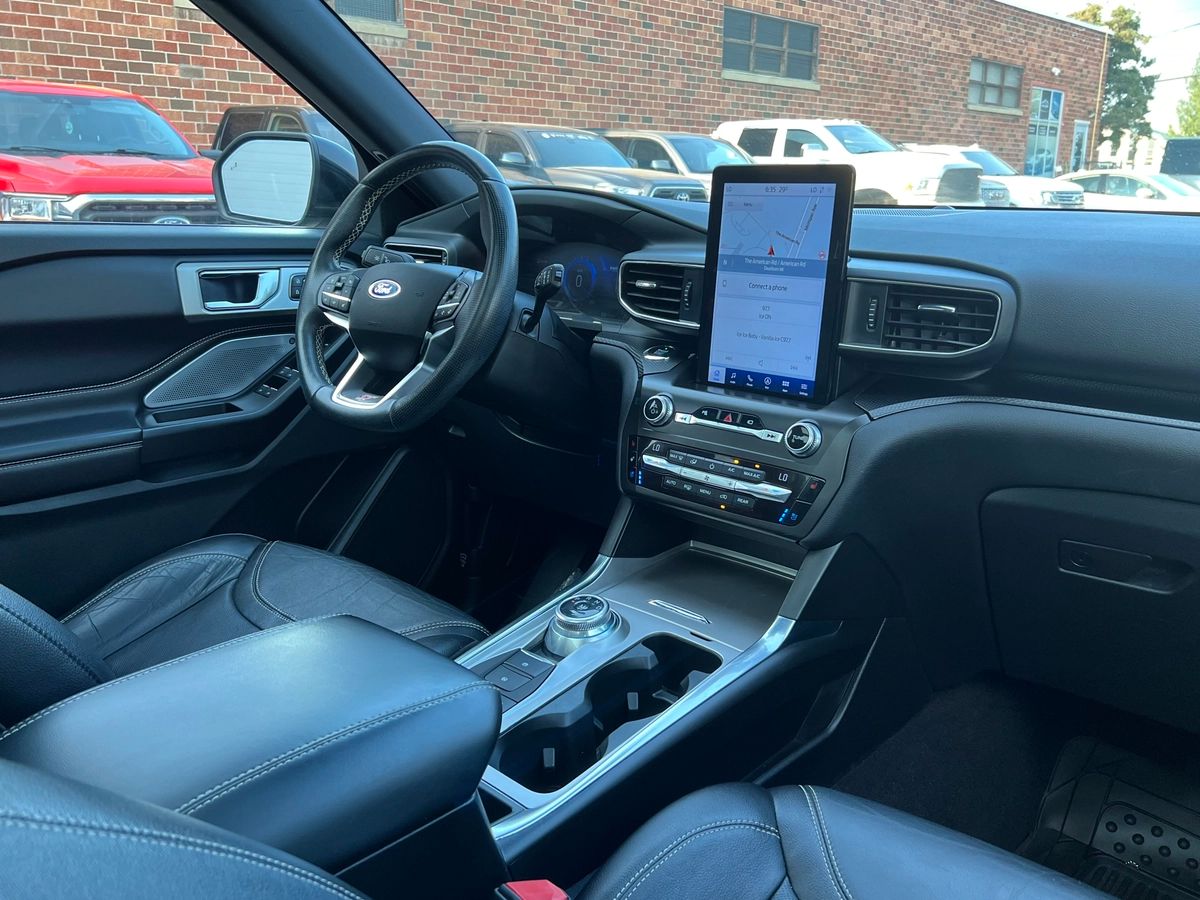 2020 Ford Explorer ST - Image 13