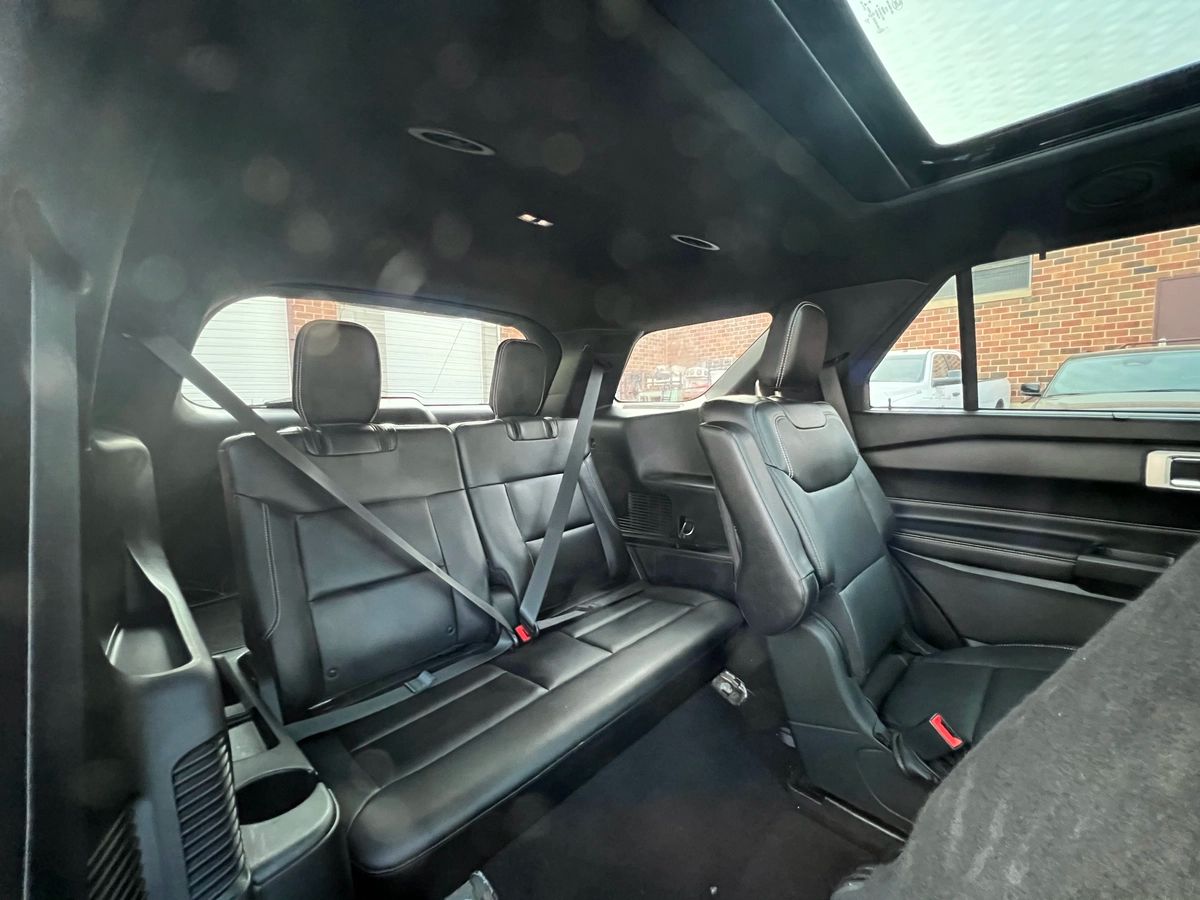 2020 Ford Explorer ST - Image 16