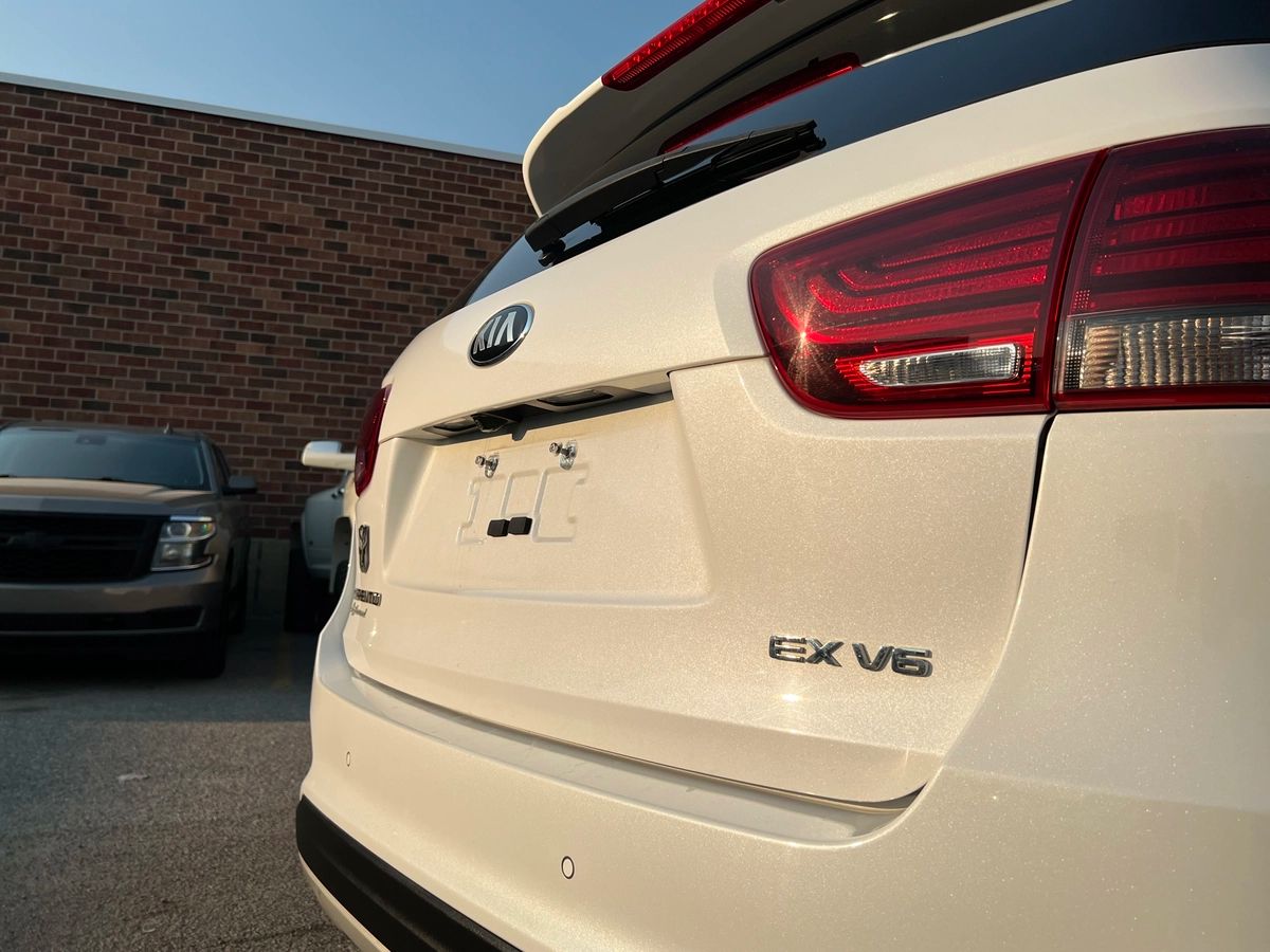 2020 Kia Sorento EX - Image 10