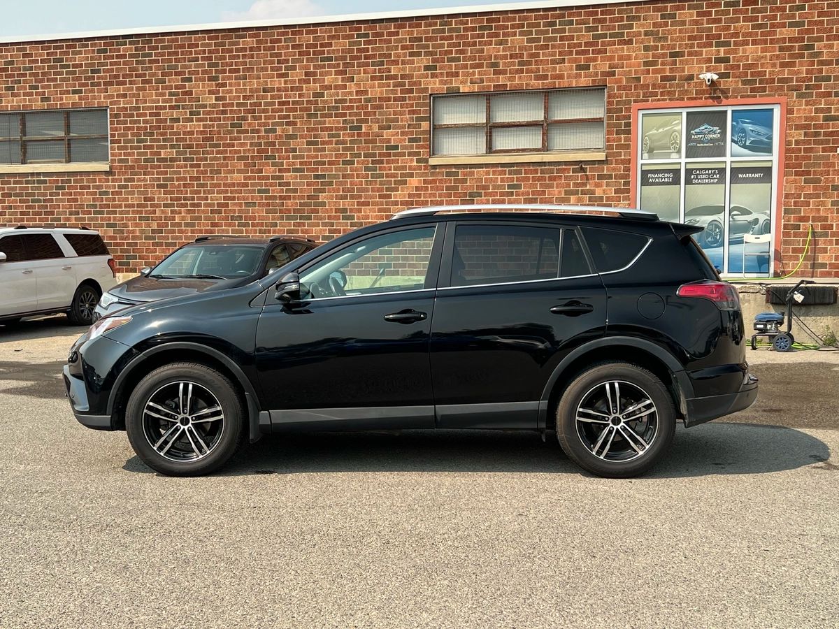 2016 Toyota RAV4 Limited - Image 4