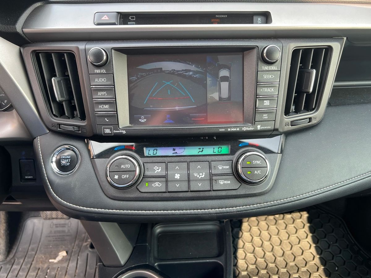 2016 Toyota RAV4 Limited - Image 19