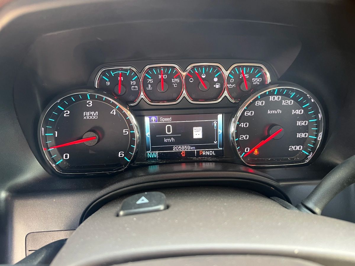 2018 Chevrolet Silverado 1500 High Country - Image 16
