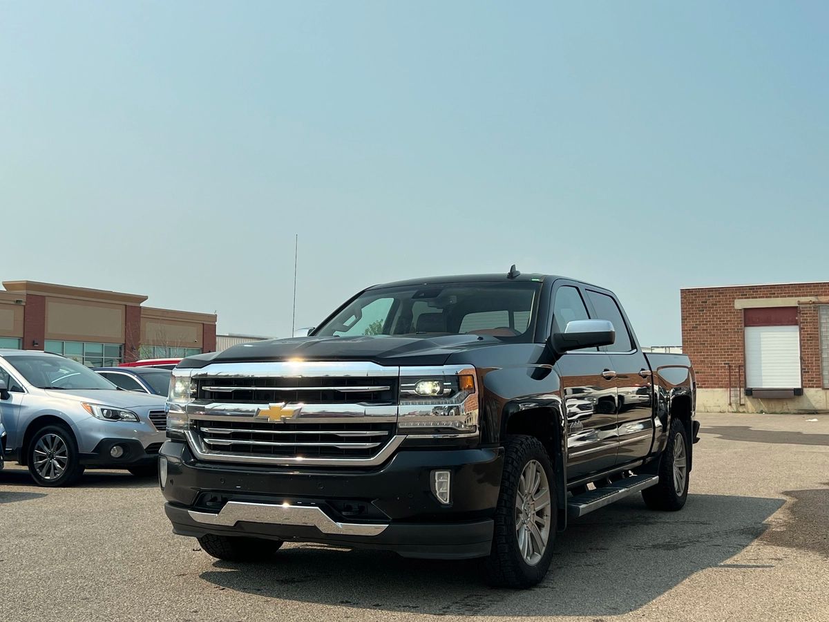 2018 Chevrolet Silverado 1500 High Country - Image 3