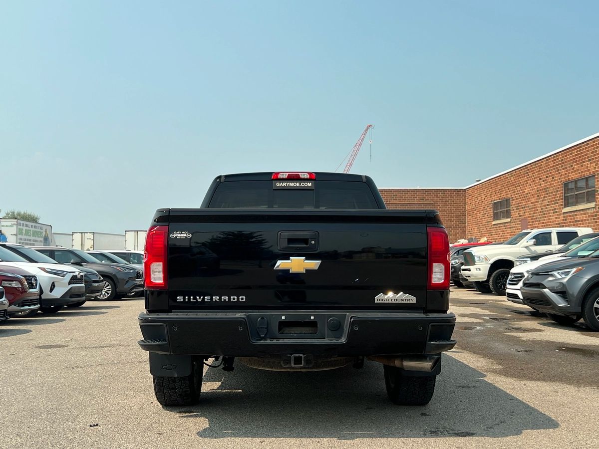 2018 Chevrolet Silverado 1500 High Country - Image 6