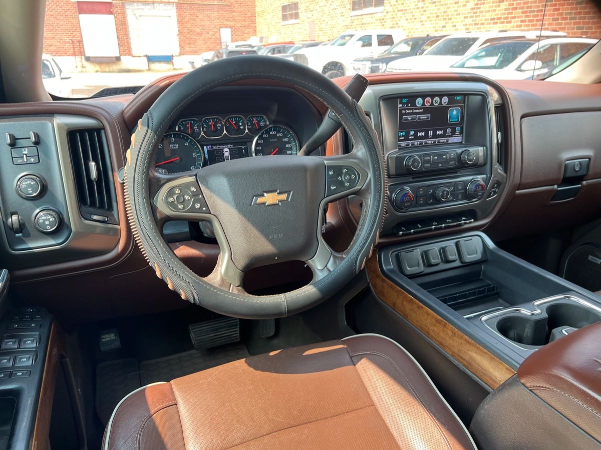 2018 Chevrolet Silverado 1500 High Country - Image 11