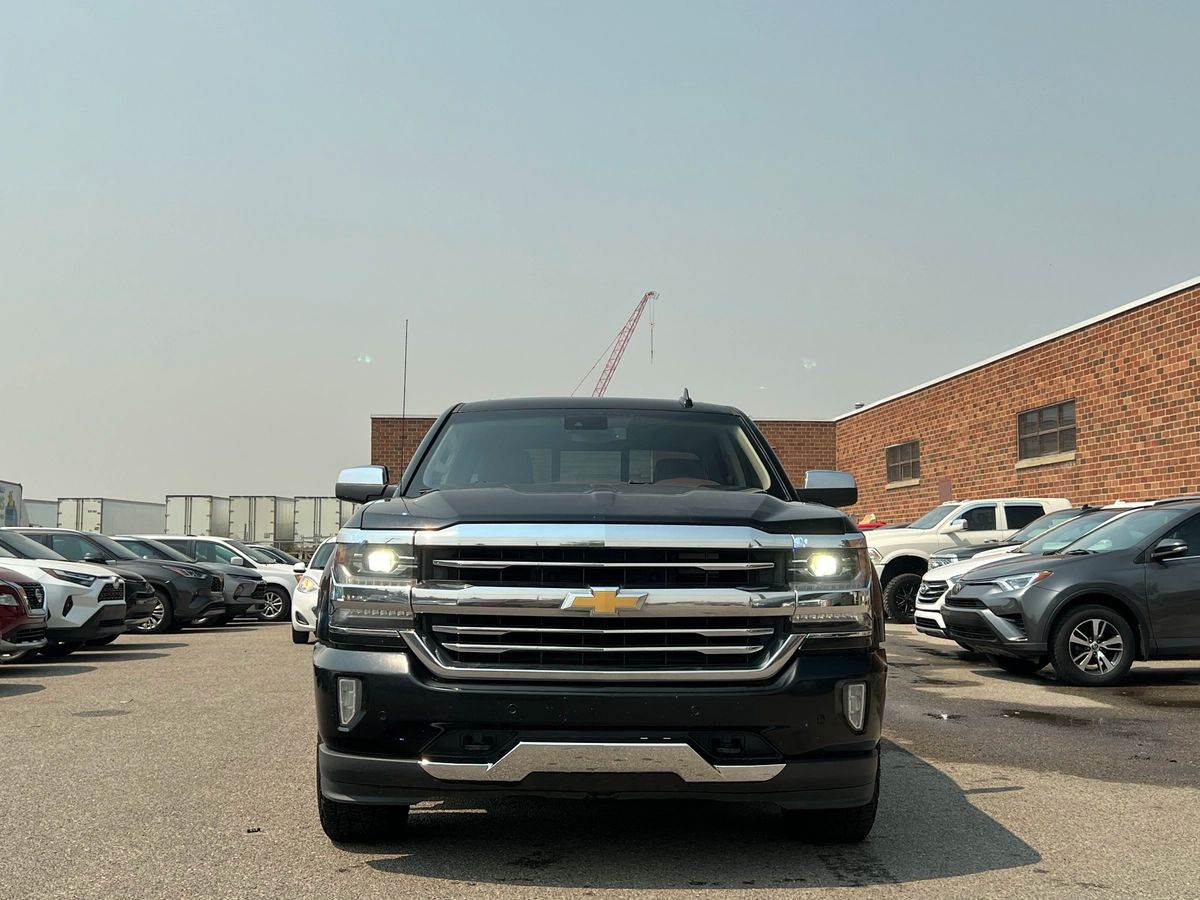 2018 Chevrolet Silverado 1500 High Country - Image 2
