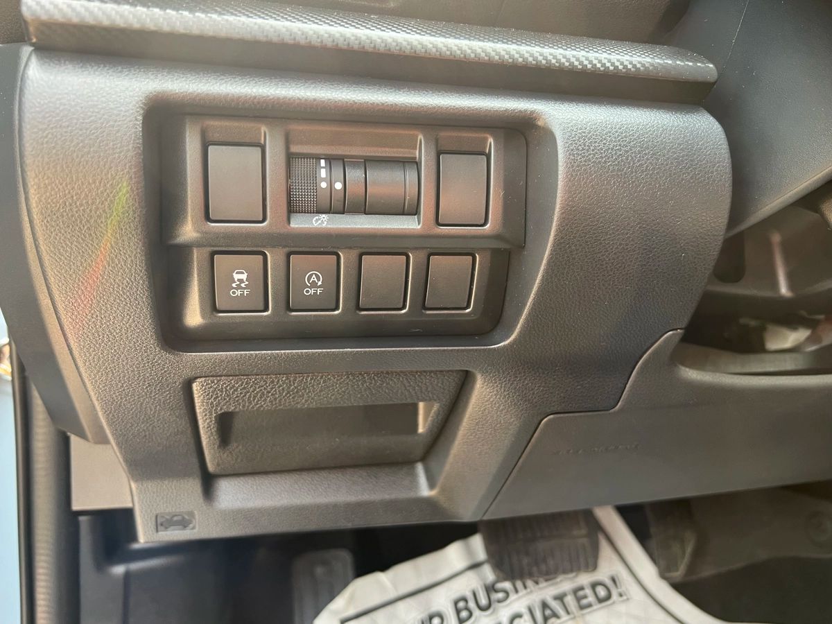 2022 Subaru Crosstrek Convenience with EyeSight - Image 17