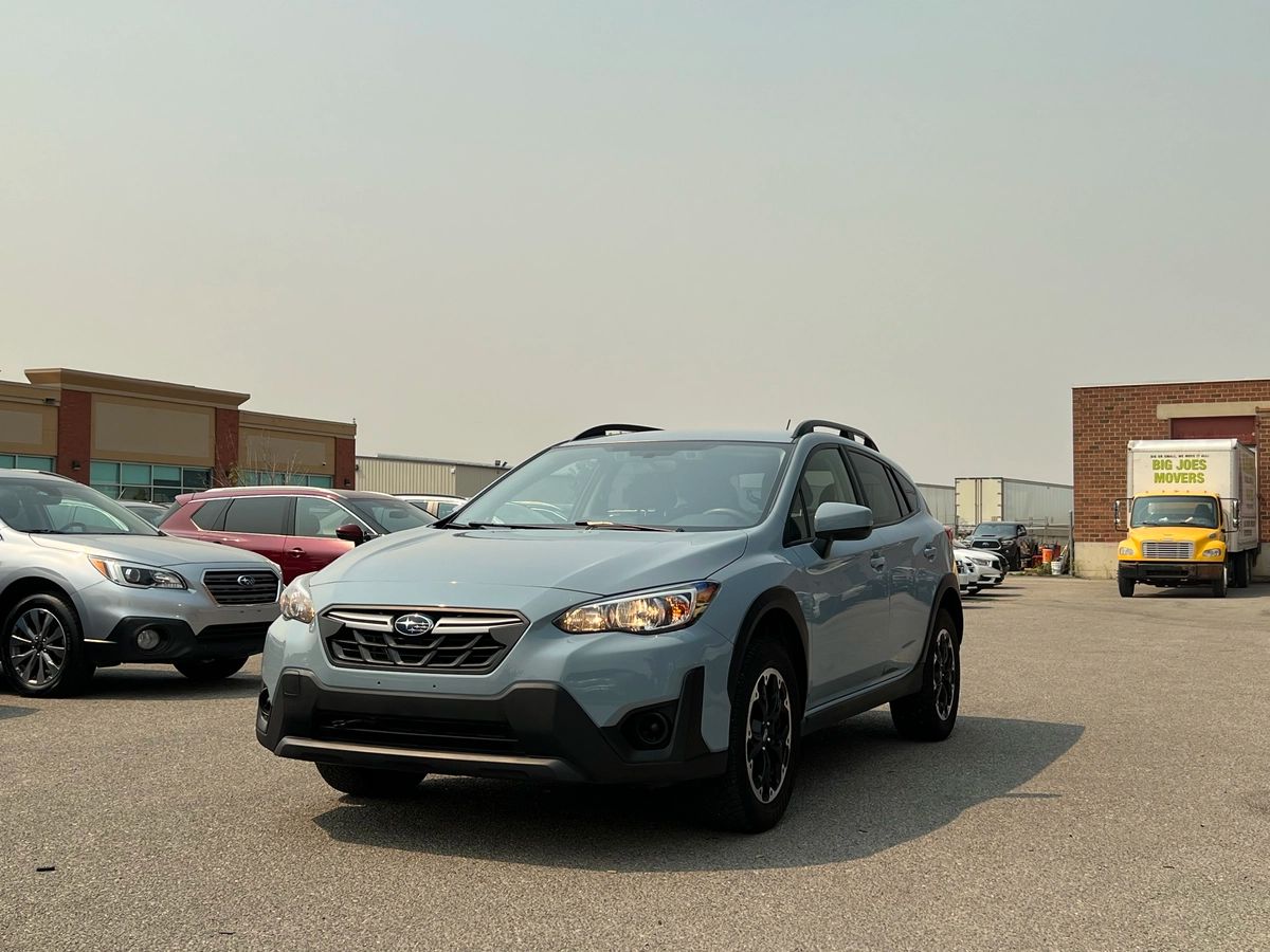 2022 Subaru Crosstrek Convenience with EyeSight - Image 3