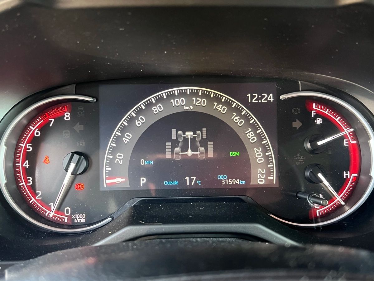 2020 Toyota RAV4 Limited - Image 16