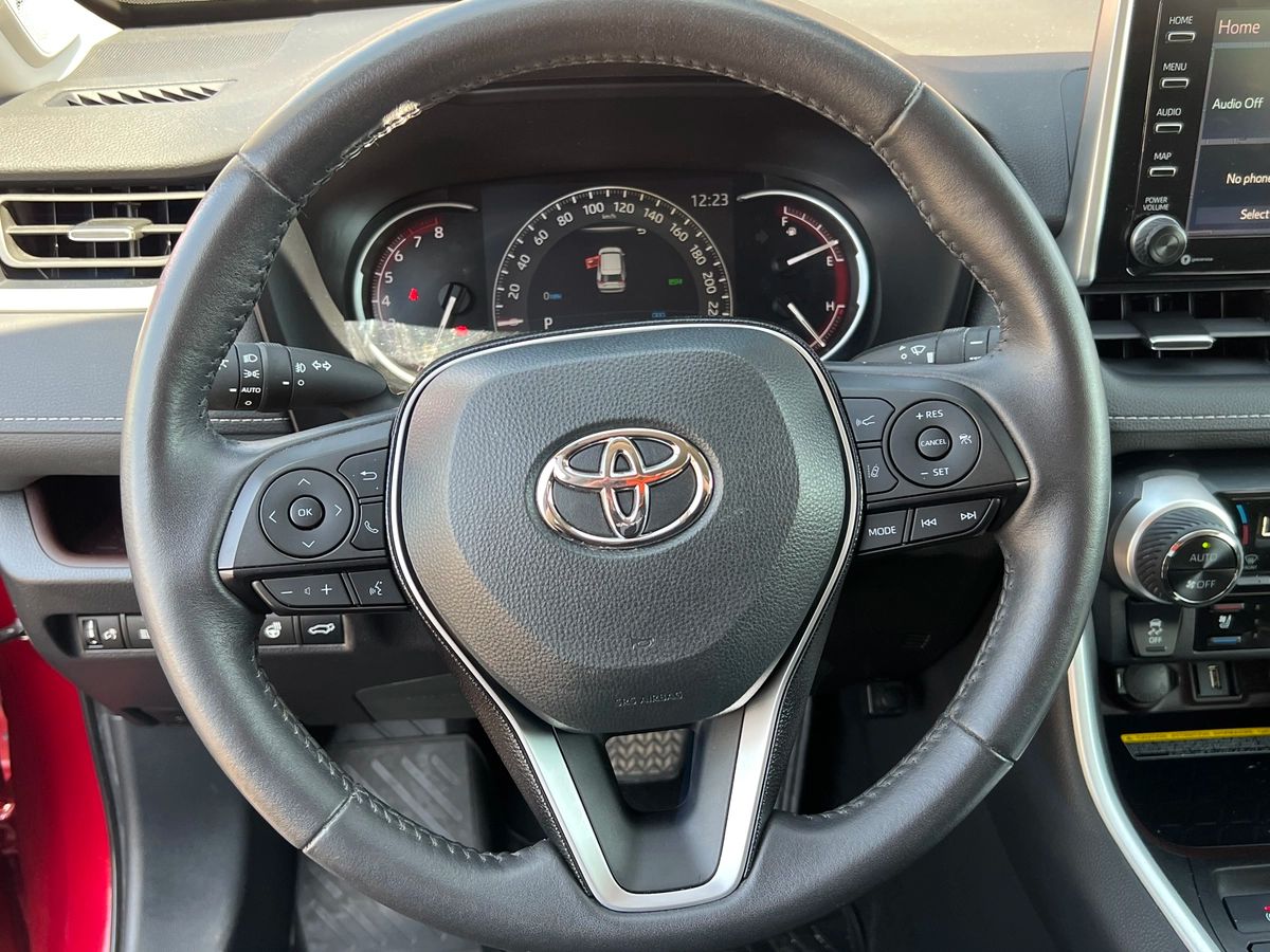 2020 Toyota RAV4 Limited - Image 15