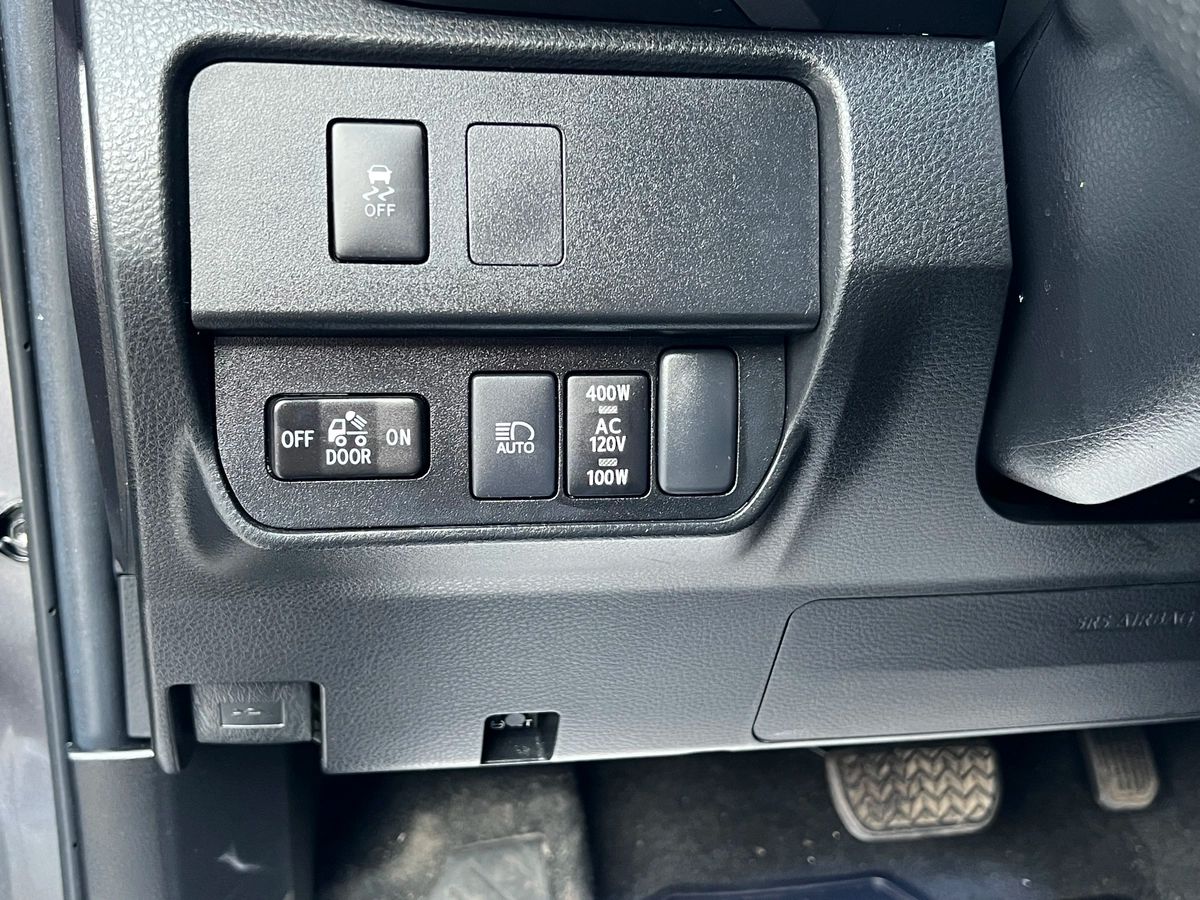 2022 Toyota Tacoma Trail - Image 16