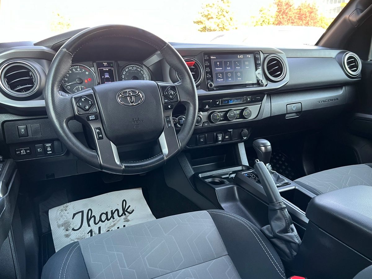 2022 Toyota Tacoma Trail - Image 10