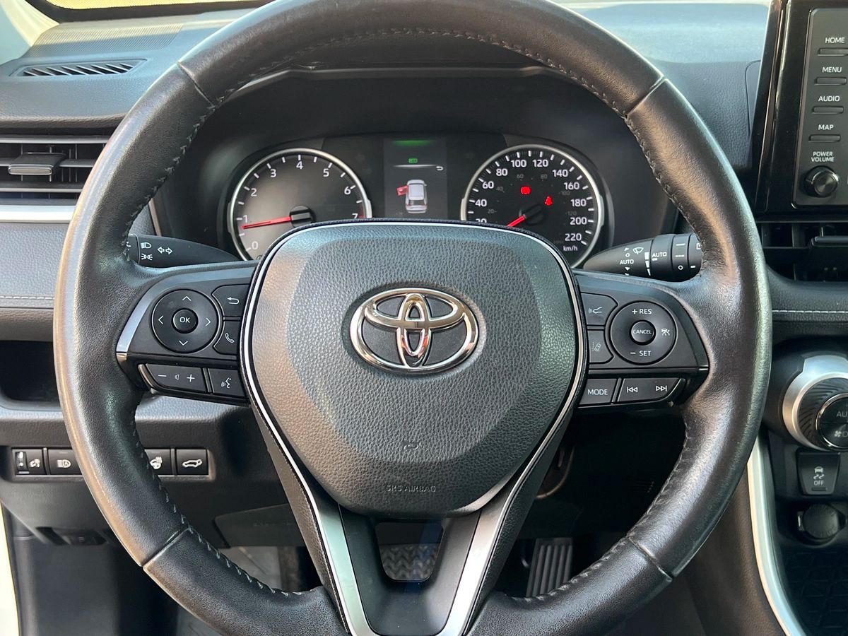 2022 Toyota RAV4 XLE - Image 15