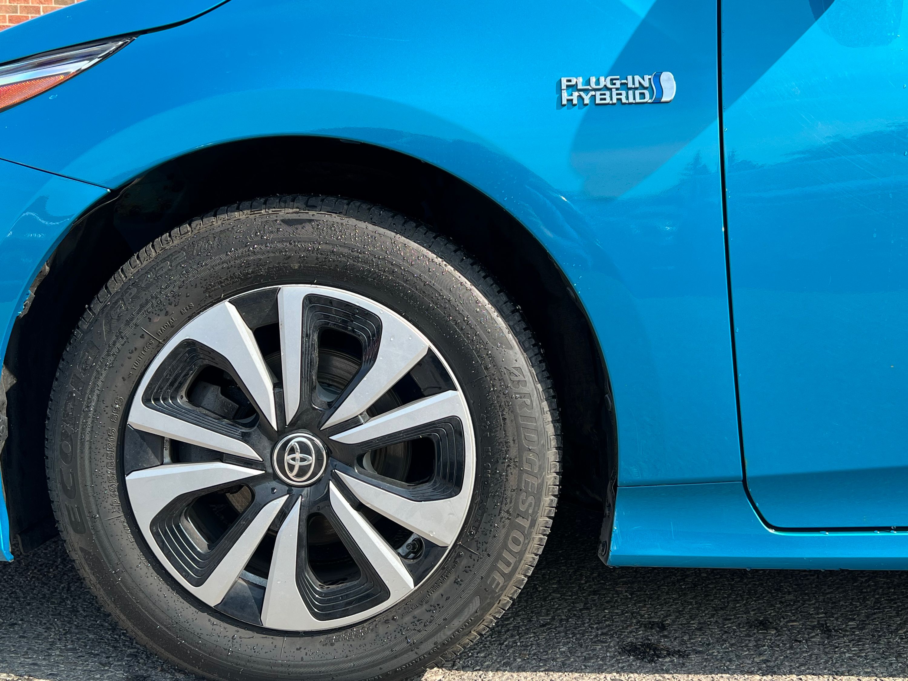 2018 Toyota Prius Prime Upgrade - Image 9
