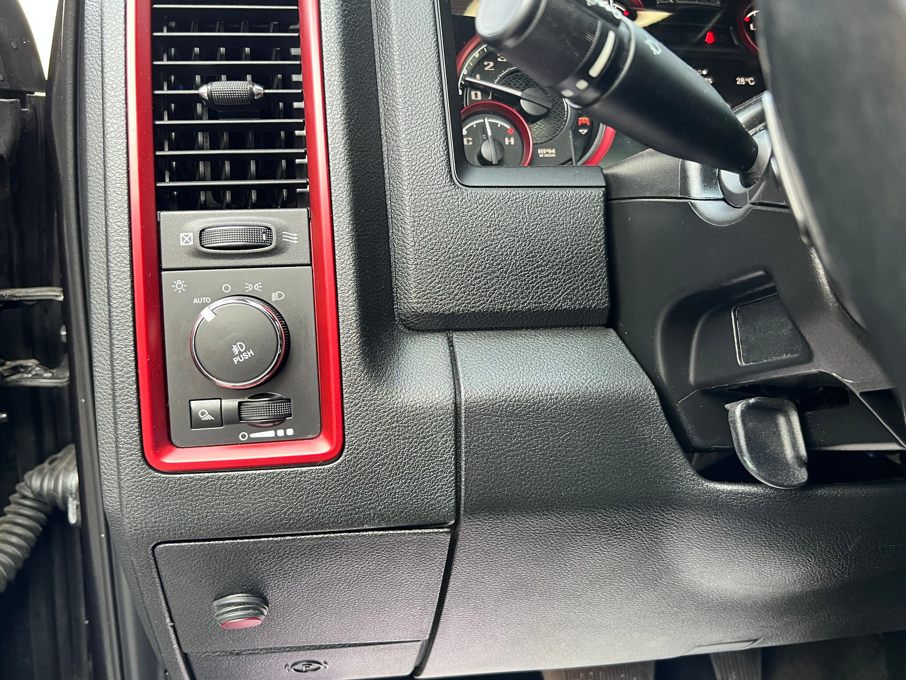 2015 RAM Ram 1500 Rebel - Image 17