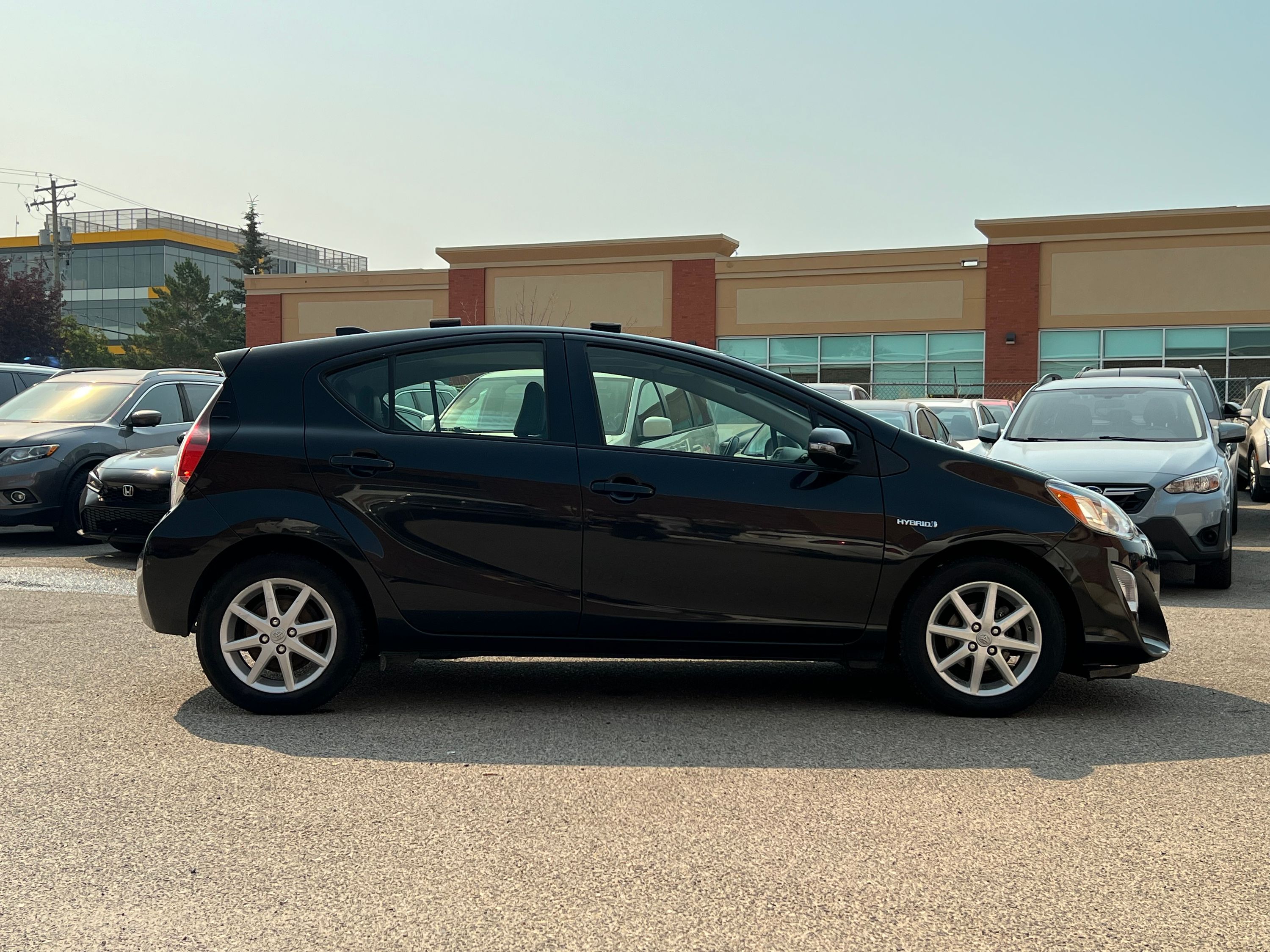 2015 Toyota Prius c Technology - Image 8