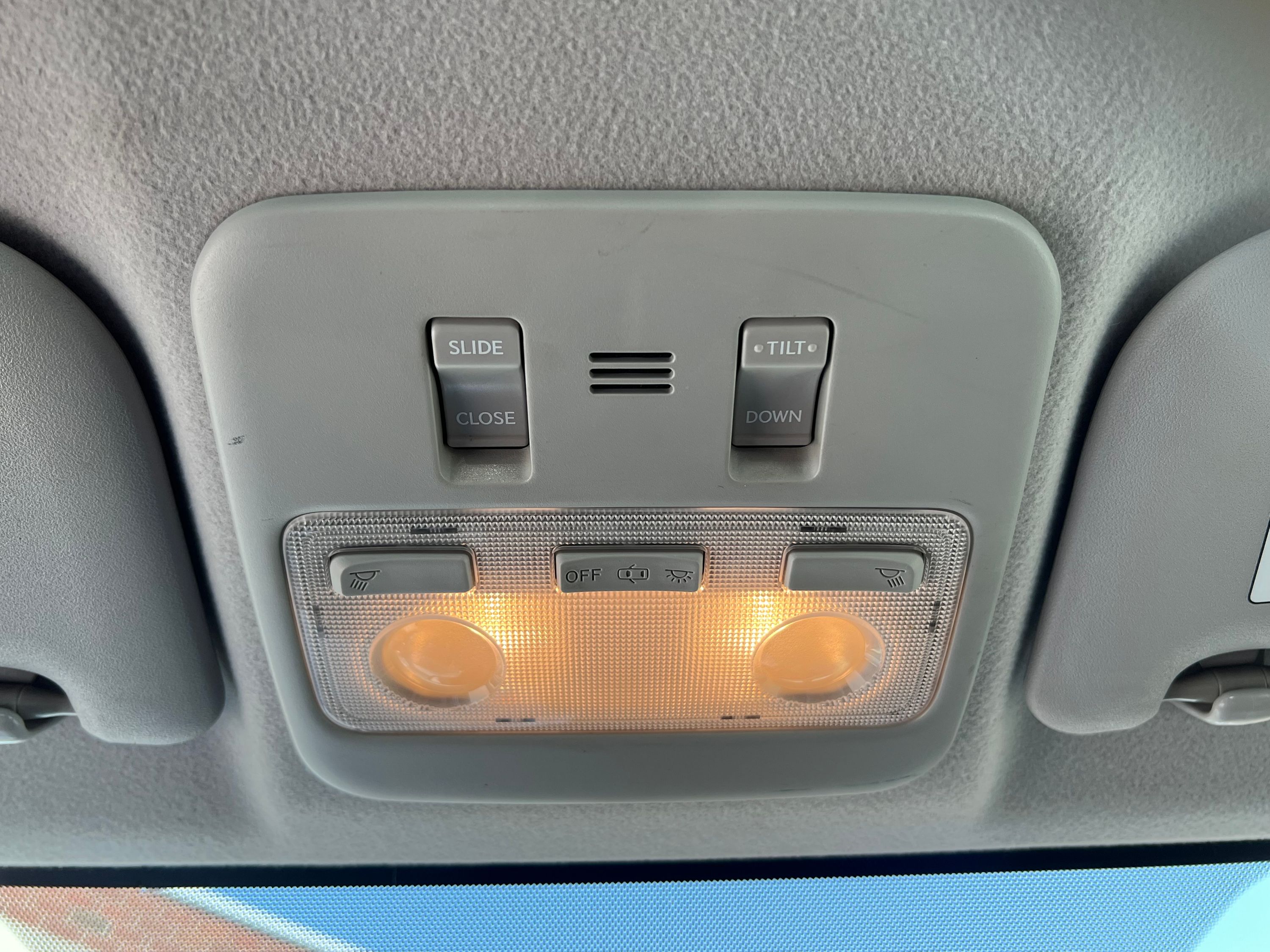 2015 Toyota Prius c Technology - Image 19