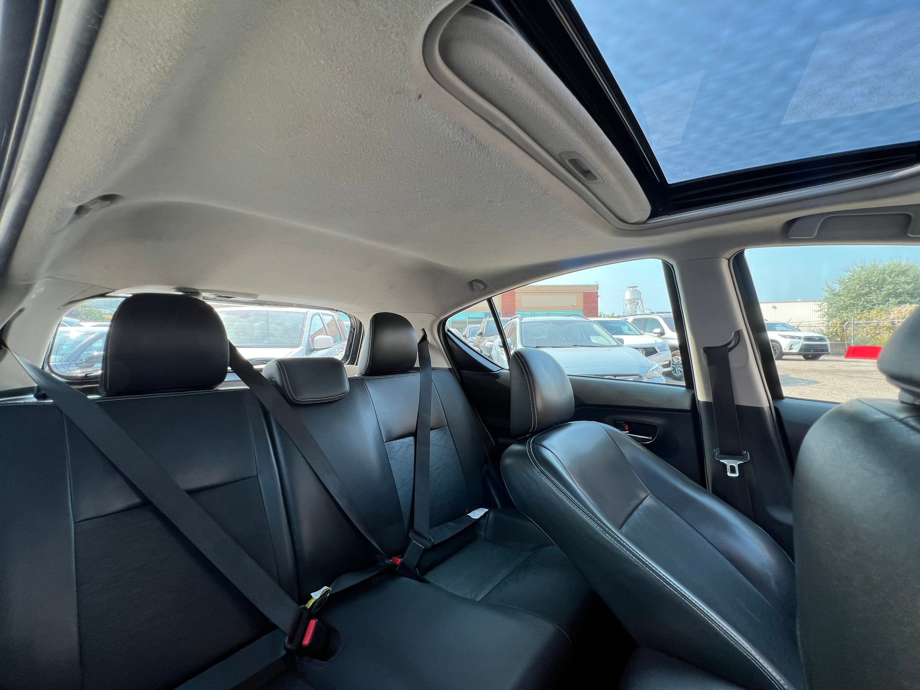 2015 Toyota Prius c Technology - Image 13